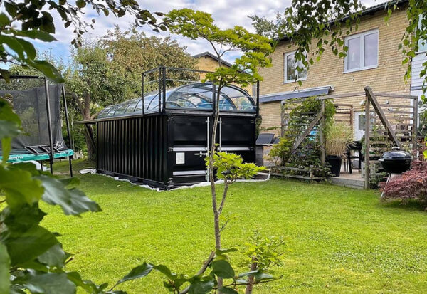 130d33_081521b019f145a6aceb8be65bbaba9amv2.jpg Piscine Conteneur 611 x 25m Prête à lEmploi avec Toit Pack Premium-...