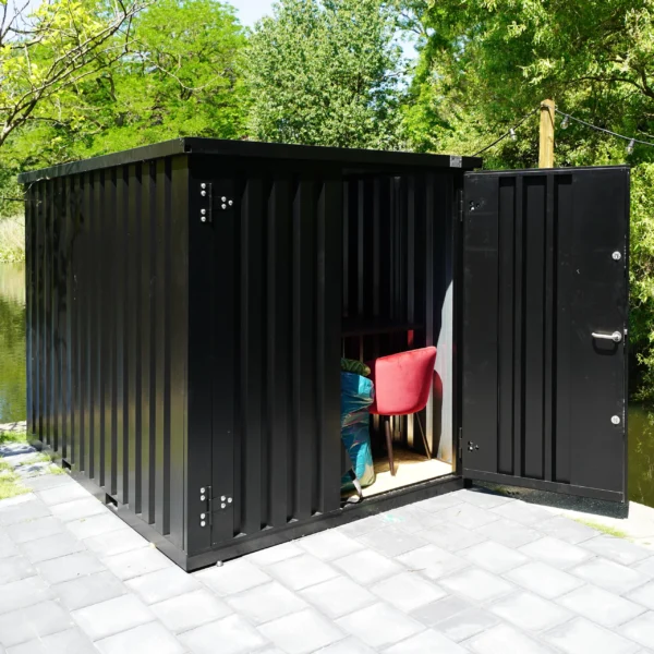 130d33_18c69ea10e234428844d70df8dea95bcmv2-scaled-1.webp Conteneur de stockage 3 x 2 mètres – avec double porte petit coté-N...