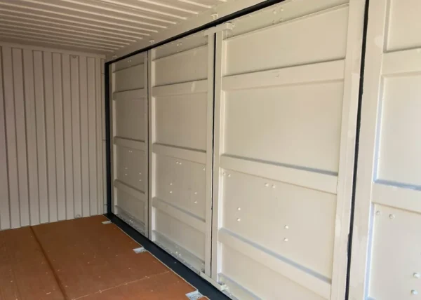 130d33_394414c9b4d446d3a7255c3cab986e49mv2.webp Conteneur maritime de 20 pieds High Cube 20HC-Neuf – Prix & Disponi...