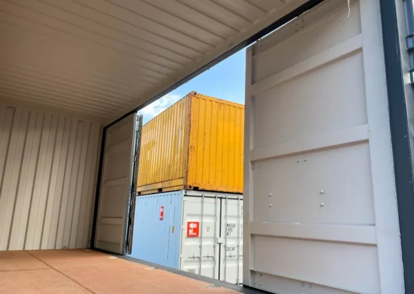 130d33_4f795bf37191430f849d4de82a6ce043mv2.webp Conteneur maritime de 20 pieds High Cube 20HC-Neuf – Prix & Disponi...