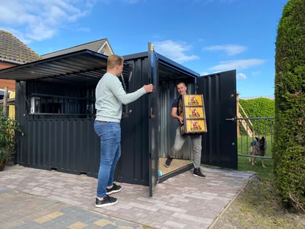 130d33_5c3fdf6cfdca45a7be732d1014ead366mv2.webp Conteneur Bar Démontable XL 3 x 2 Mètres Noir RAL 9005-Neuf – Devis...