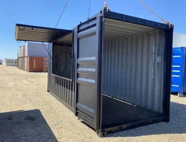 130d33_73ecfe7ae75547b085d7a7b10ad5a475mv2.webp Conteneur Gastronomique 20 Pieds High Cube avec Trappe Ouverte Vers...