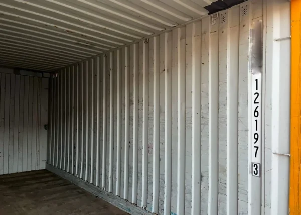 130d33_8202757ff0b547d79fede9c9242520ffmv2.webp Conteneur maritime de 20 pieds High Cube Pallet Wide PW doccasion-N...