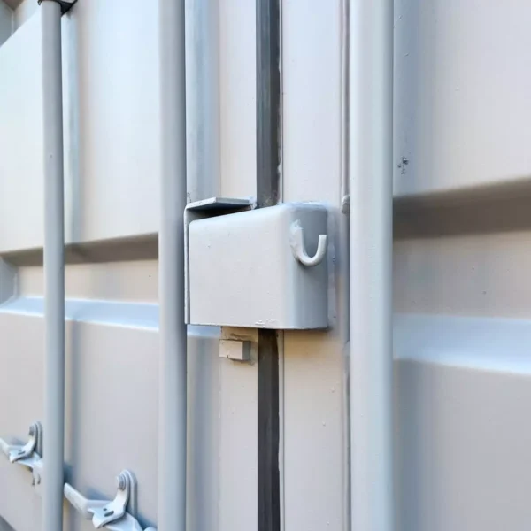 130d33_a89fe87bbd8946c09fd3d7996313a8f5mv2.webp Cache cadenas container-Neuf – Devis Gratuit