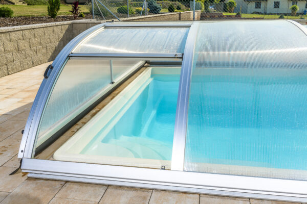 Abri de piscine B2 pour bassins-Neuf – Montage Simple & Rapide