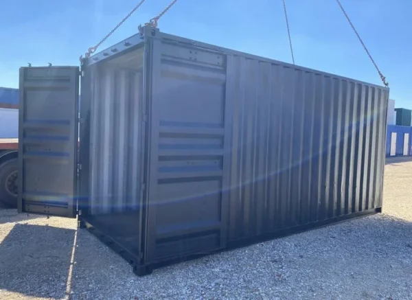 130d33_b157ddbb980f436ab22fb8c3331a8959mv2.webp Conteneur Gastronomique 20 Pieds High Cube avec Trappe Ouverte Vers...