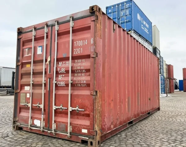 130d33_d237cc30d03845fe8369837747db1910mv2.webp Conteneur maritime de 20 pieds-Neuf – Prix & Disponibilité