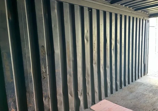 130d33_f7bd206d1a84492286a932c35e851f22mv2.webp Conteneur 20 pieds doccasion-Neuf | Achat & Livraison Rapide