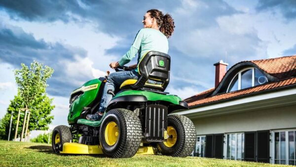 Tondeuse autoportée John Deere X127 Performances exceptionnelles – ...