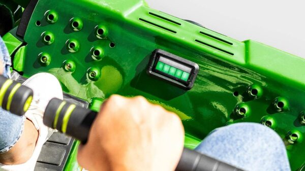 att-5357.jpg Tondeuse électrique ZTRAK 107 cm John Deere Z370R – Entretien Facil...