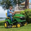 att-5384.jpg Tondeuse autoportée John Deere X584 137cm54 4 roues directrices – E...