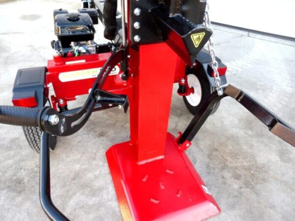 att-5820.jpg Fendeuse de bûches thermique sur remorque FH24T – Livraison Gratuite