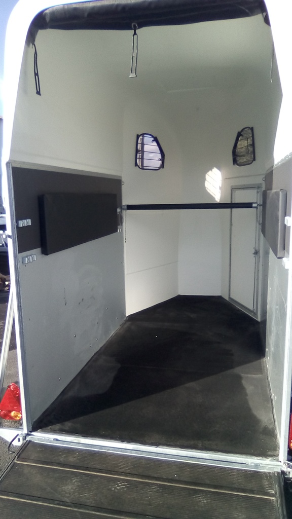 Van 15 Places cheval Liberté Gold One White Line – Qualité Pro, Liv...