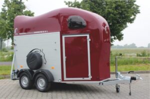 att-6849.jpg VAN 2 PLACES CHEVAL LIBERTE GOLD 2 Transport équin sûr et confortable