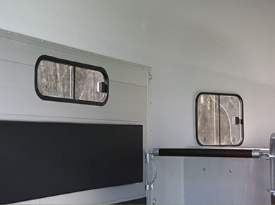 Van Cheval Liberté 2 chevaux GOLD 3 – Transport équin performant – ...