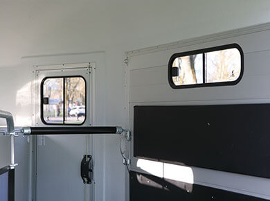 Van Cheval Liberté 2 chevaux GOLD 3 – Transport équin performant – ...