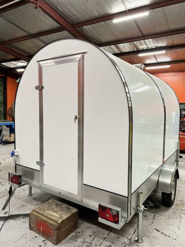 Remorque magasin Truck-food 25m Solution mobile alimentaire – Comme...