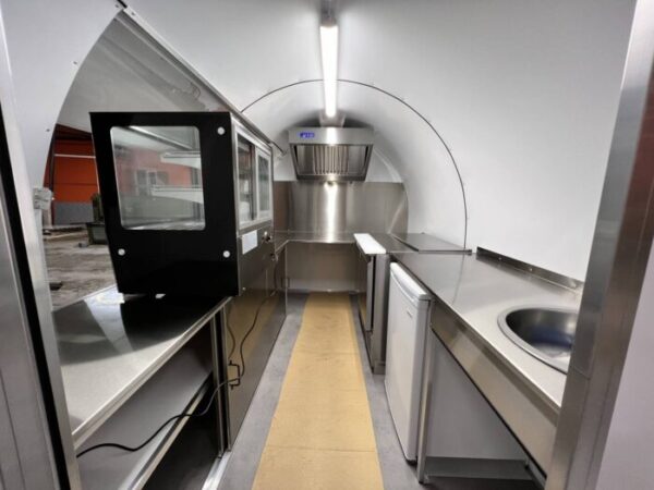 Remorque magasin Truck-food 25m Solution mobile alimentaire – Comme...