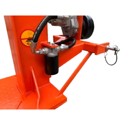 att-8940.webp Fendeuse de bûches 18T LIDERFARM sur prise de force – Livraison Gra...