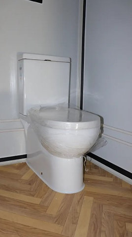 c541a2_25efd41aa89d445c81236946f15e11dcmv2.jpg Tiny House Deluxe 19ft x 20ft – Stahlworks 2025-Neuf