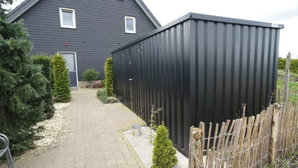 Conteneur démontable noir 6 x 2 mètres – avec double porte sur le c...