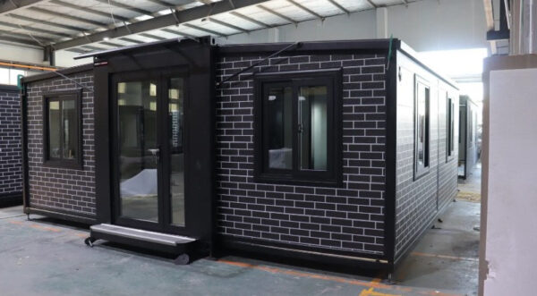 c541a2_92b24f36f4aa4909acc1abddbf45854dmv2.jpg Tiny House Deluxe 19ft x 20ft – Stahlworks 2025-Neuf