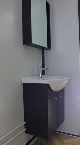 c541a2_ddcfc606545f448480e33964678d1532mv2.jpg Tiny House Deluxe 19ft x 20ft – Stahlworks 2025-Neuf