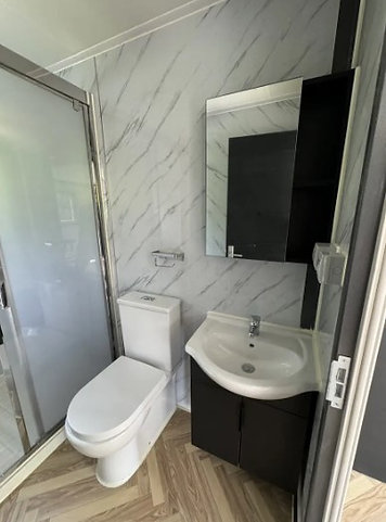 Conteneur Mobile – Tiny House avec Deux Chambres et Cuisine modèle ...